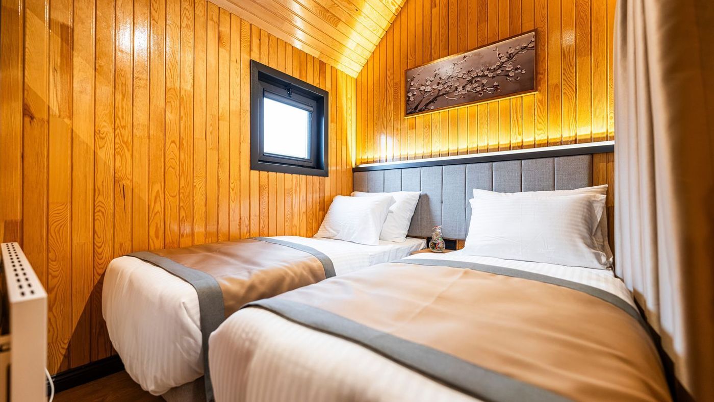 Superior Room image 7